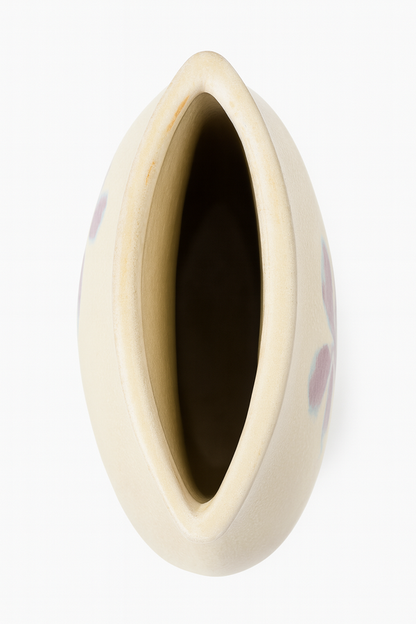 Vaas Margje S flower handpainted beige aardew 24,5x6,5x31cm